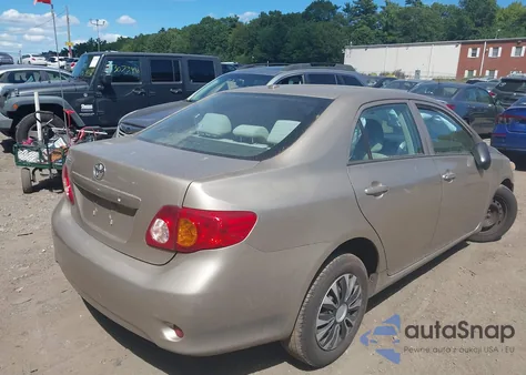 2010 Toyota Corolla z USA, uszkodzony, nr VIN 2T1BU4EE6AC353777